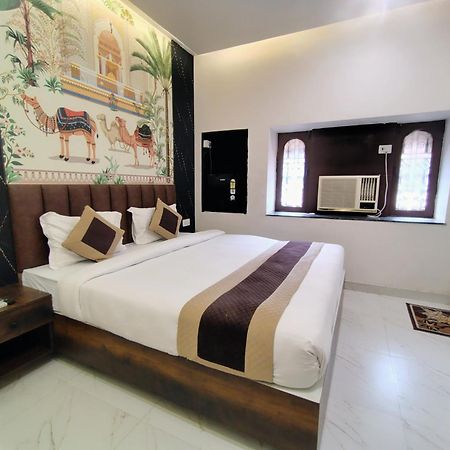 Hotel Mrk Varanasi Exterior photo