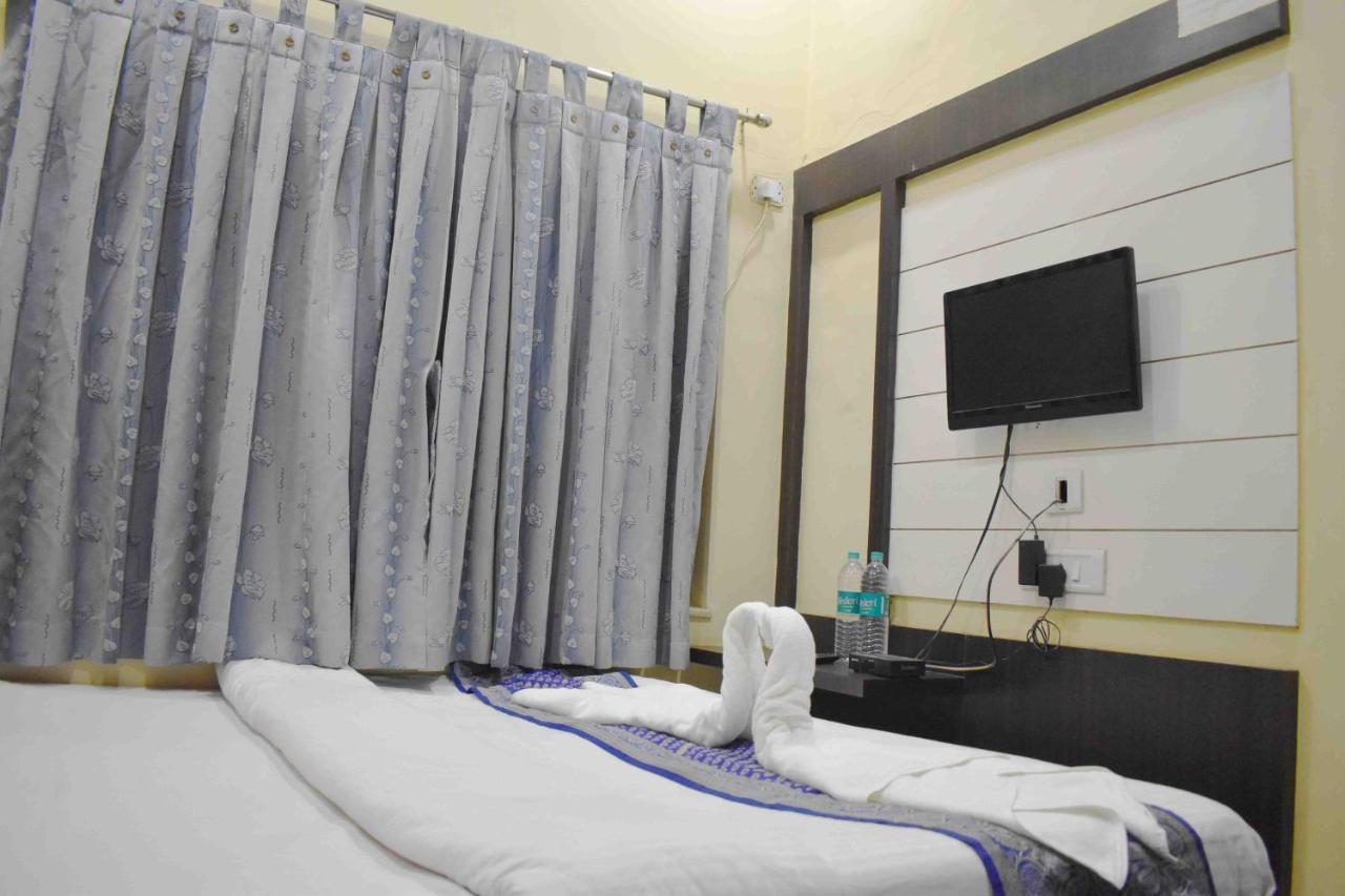 Hotel Mrk Varanasi Exterior photo