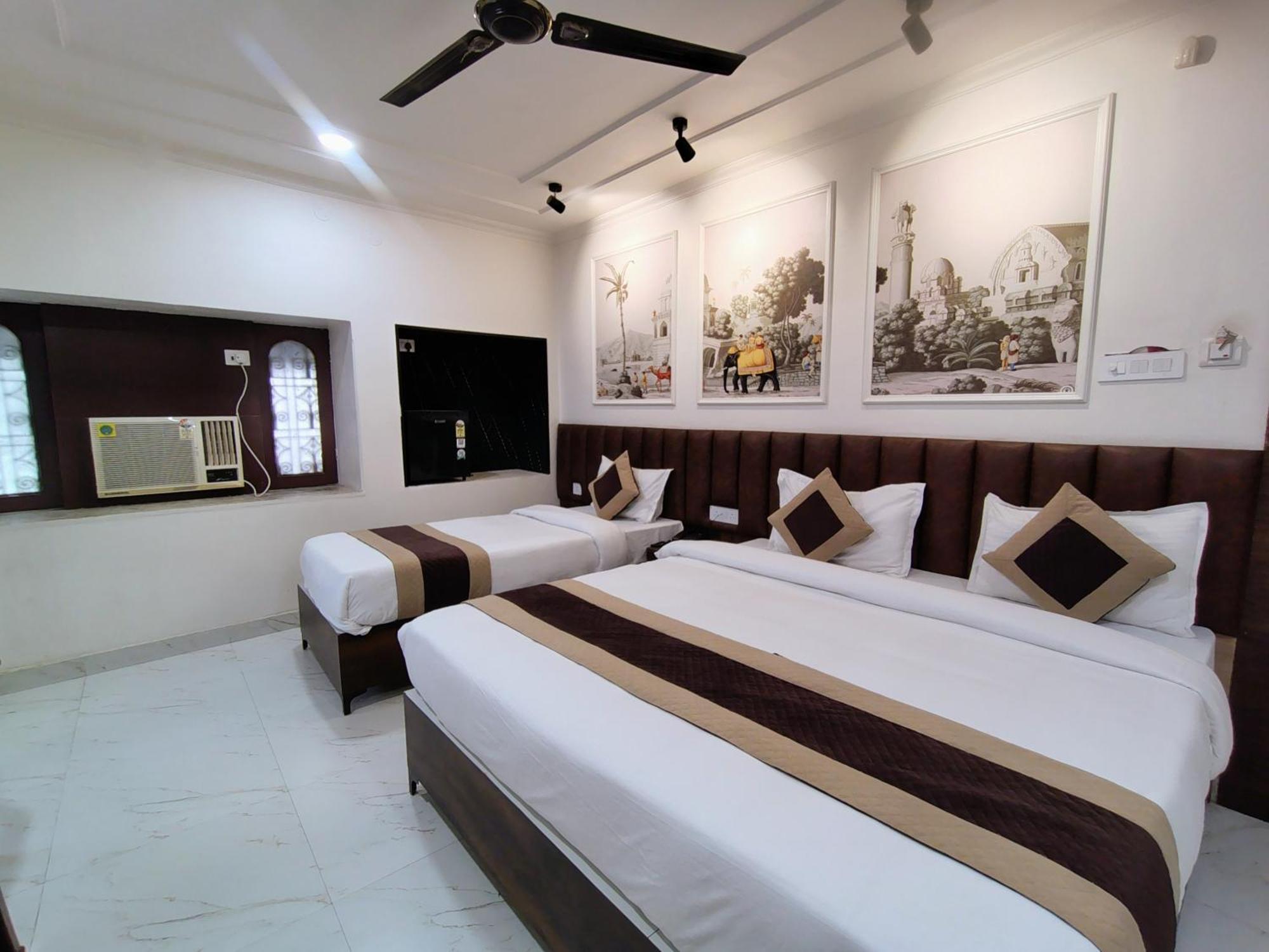 Hotel Mrk Varanasi Exterior photo