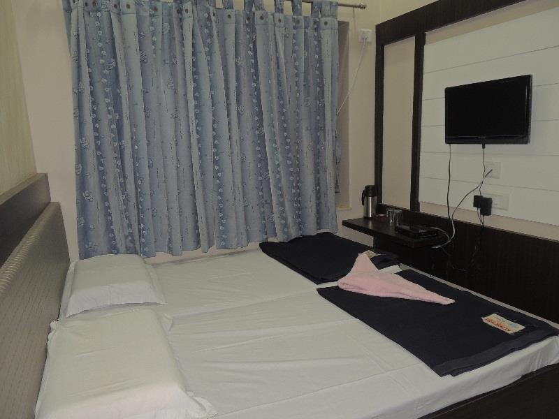 Hotel Mrk Varanasi Exterior photo